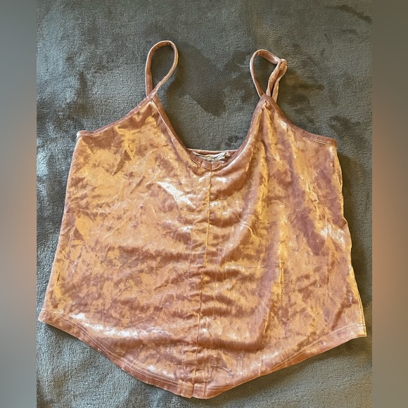 short sleeveless casual blouse. Pink color and size S - Picture 2 of 3